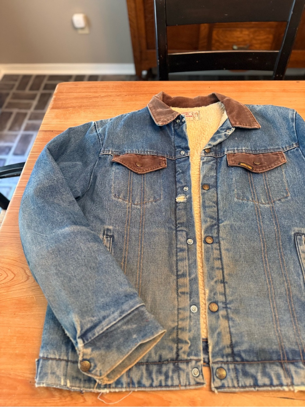 Men's Vintage Saddle King Denim Sherpa-Lined Jacket with Brown Corduroy Collar